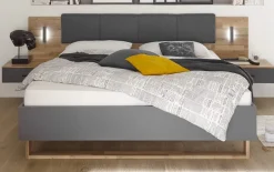 Bett Rivoli 494 in Montana Oak, graphit, 180 x 200 cm