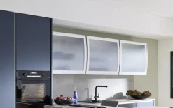 Einbauküche Esilia, weiß matt/fjordblau, inkl. Siemens Elektrogeräte