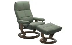 Leder Ruhesessel David (M), Batick Thyme green, Gestell Classic smoked Oak Nachbildung
