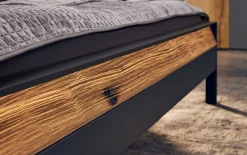 Liegenbett Joline, Lack graphit/Wildeiche massiv, 180 x 200 cm